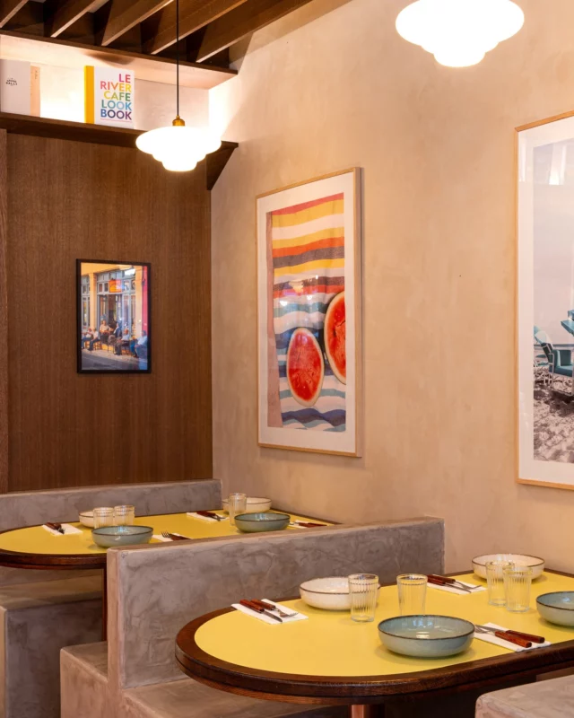 GRAND BALLS
47 rue Saint-Maur - Paris 11ème arr.

@ballsrestaurant

Crédit photo 📸 : @nicafilms @nicolasperrier

#architectureinterieure #interior #interiordesign #dorenavant #dorenavantstudio #restaurant #mediterraneanfood #ruesaintmaur #yellow #blue #copper #oak